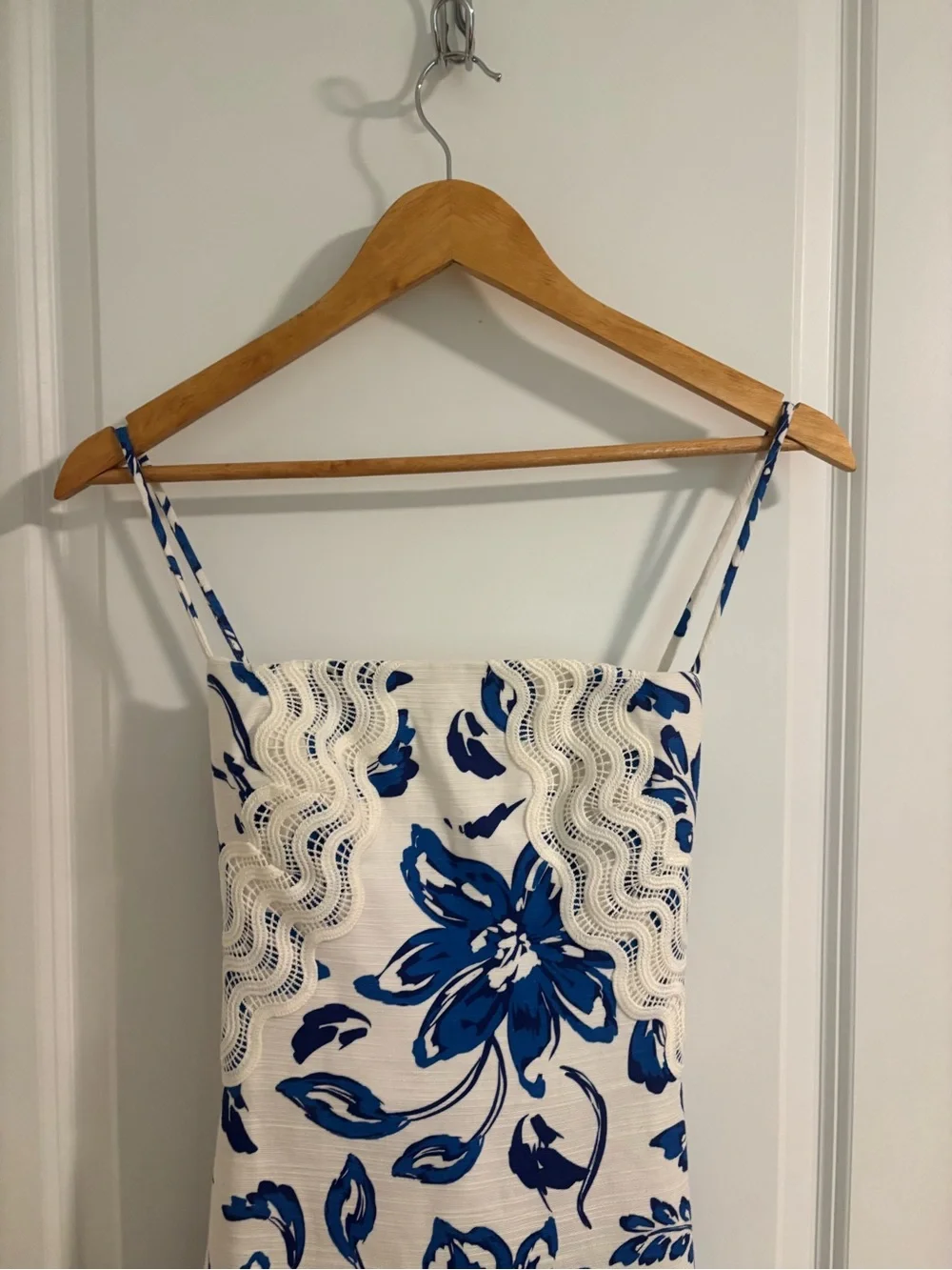 NWT SIGNIFICANT OTHER Eleni Maxi Dress Blue Ivory Lace Cream Hibiscus Size 2 - Picture 4 of 15
